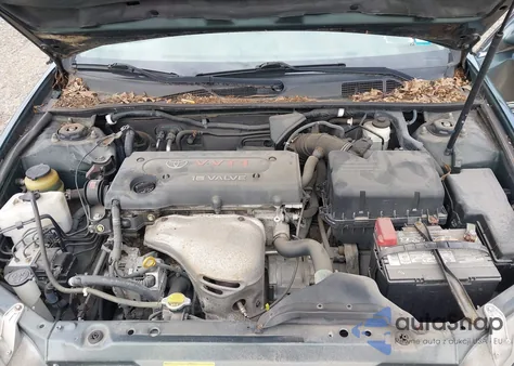 2003 Toyota Camry Le z USA, uszkodzony, nr VIN 4T1BE32K03U227823